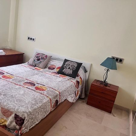 Апартаменти Casa Ideal Familias Y Grupos Con Balcones Exterior Soleada Patios Cerca Alhambra, Sierra Nevada, Rio Genil, Lancha Del Genil, Parque Llano Y Reloj Del Sol Con Barbacoas, Campo De Futbol, Circuito Gimnasia Гранада Екстер'єр фото