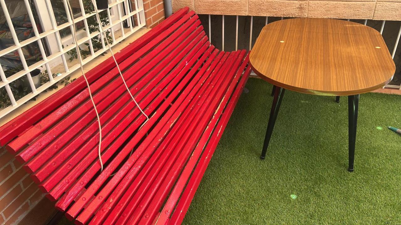 Апартаменти Casa Ideal Familias Y Grupos Con Balcones Exterior Soleada Patios Cerca Alhambra, Sierra Nevada, Rio Genil, Lancha Del Genil, Parque Llano Y Reloj Del Sol Con Barbacoas, Campo De Futbol, Circuito Gimnasia Гранада Екстер'єр фото