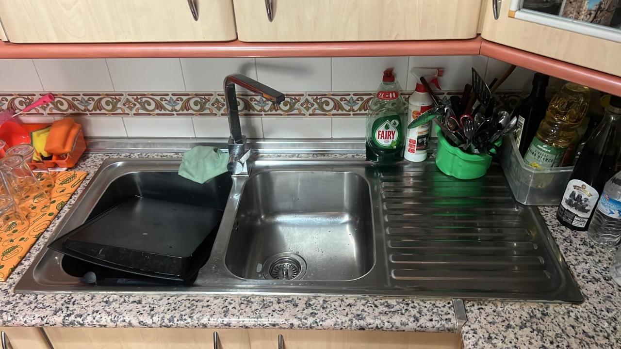 Апартаменти Casa Ideal Familias Y Grupos Con Balcones Exterior Soleada Patios Cerca Alhambra, Sierra Nevada, Rio Genil, Lancha Del Genil, Parque Llano Y Reloj Del Sol Con Barbacoas, Campo De Futbol, Circuito Gimnasia Гранада Екстер'єр фото