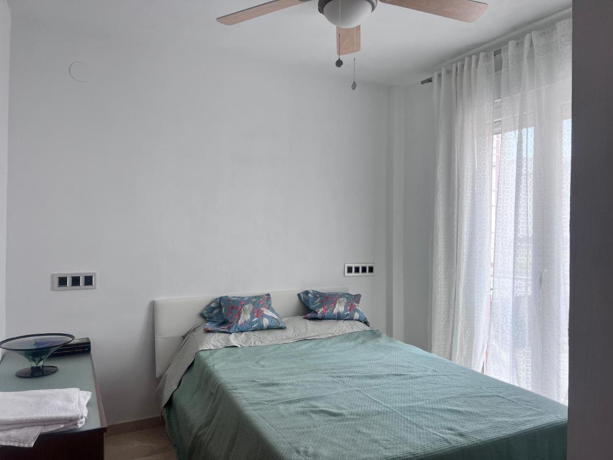 Апартаменти Casa Ideal Familias Y Grupos Con Balcones Exterior Soleada Patios Cerca Alhambra, Sierra Nevada, Rio Genil, Lancha Del Genil, Parque Llano Y Reloj Del Sol Con Barbacoas, Campo De Futbol, Circuito Gimnasia Гранада Екстер'єр фото