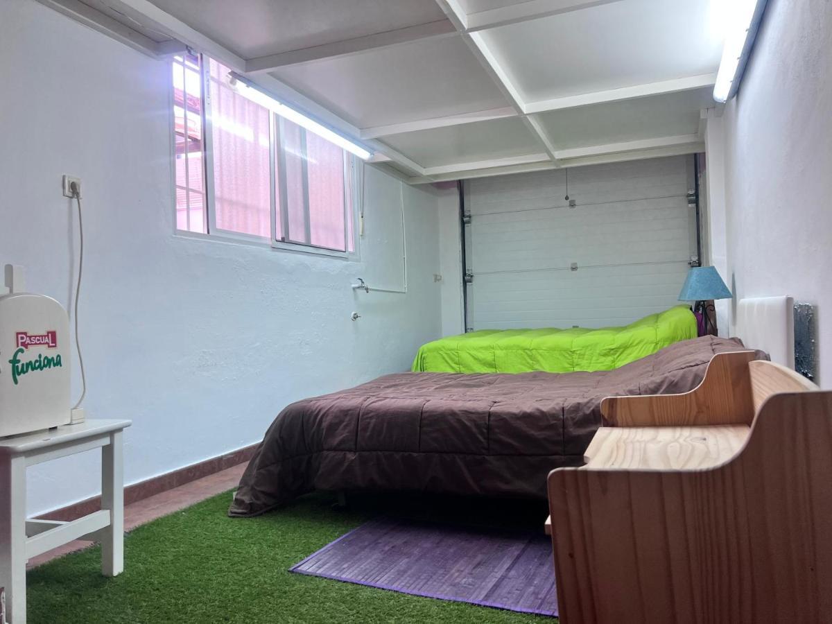 Апартаменти Casa Ideal Familias Y Grupos Con Balcones Exterior Soleada Patios Cerca Alhambra, Sierra Nevada, Rio Genil, Lancha Del Genil, Parque Llano Y Reloj Del Sol Con Barbacoas, Campo De Futbol, Circuito Gimnasia Гранада Екстер'єр фото