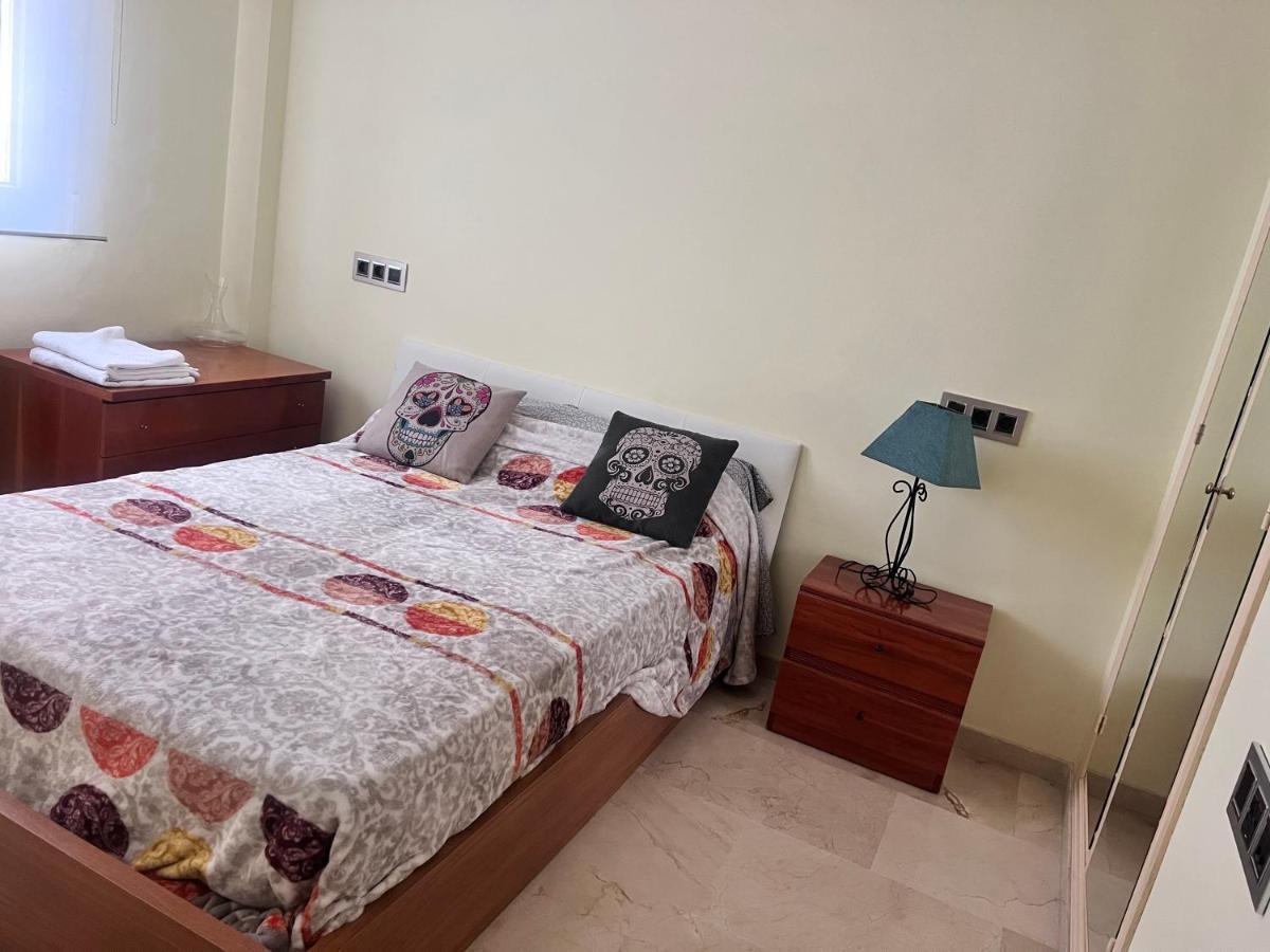 Апартаменти Casa Ideal Familias Y Grupos Con Balcones Exterior Soleada Patios Cerca Alhambra, Sierra Nevada, Rio Genil, Lancha Del Genil, Parque Llano Y Reloj Del Sol Con Barbacoas, Campo De Futbol, Circuito Gimnasia Гранада Екстер'єр фото