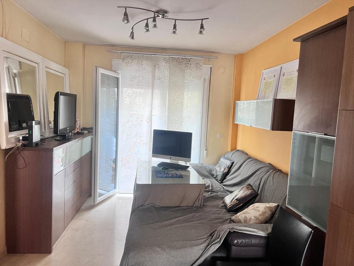 Апартаменти Casa Ideal Familias Y Grupos Con Balcones Exterior Soleada Patios Cerca Alhambra, Sierra Nevada, Rio Genil, Lancha Del Genil, Parque Llano Y Reloj Del Sol Con Barbacoas, Campo De Futbol, Circuito Gimnasia Гранада Екстер'єр фото
