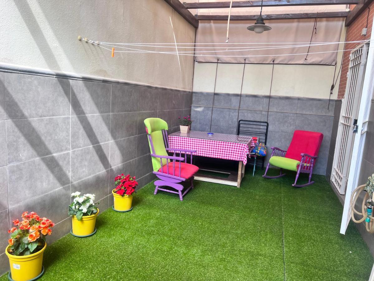 Апартаменти Casa Ideal Familias Y Grupos Con Balcones Exterior Soleada Patios Cerca Alhambra, Sierra Nevada, Rio Genil, Lancha Del Genil, Parque Llano Y Reloj Del Sol Con Barbacoas, Campo De Futbol, Circuito Gimnasia Гранада Екстер'єр фото