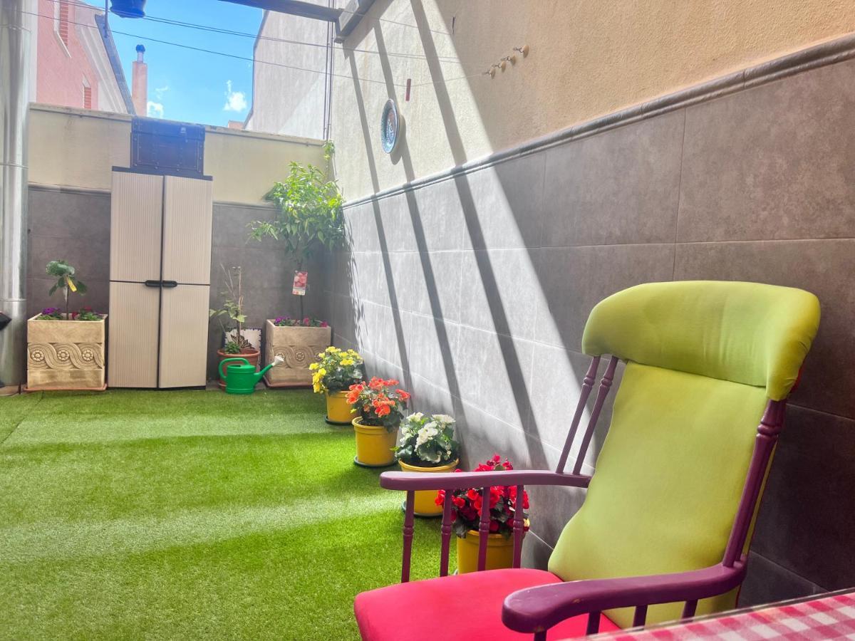 Апартаменти Casa Ideal Familias Y Grupos Con Balcones Exterior Soleada Patios Cerca Alhambra, Sierra Nevada, Rio Genil, Lancha Del Genil, Parque Llano Y Reloj Del Sol Con Barbacoas, Campo De Futbol, Circuito Gimnasia Гранада Екстер'єр фото