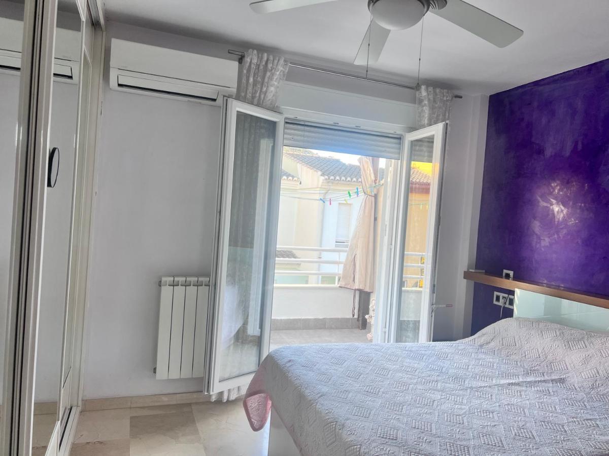 Апартаменти Casa Ideal Familias Y Grupos Con Balcones Exterior Soleada Patios Cerca Alhambra, Sierra Nevada, Rio Genil, Lancha Del Genil, Parque Llano Y Reloj Del Sol Con Barbacoas, Campo De Futbol, Circuito Gimnasia Гранада Екстер'єр фото