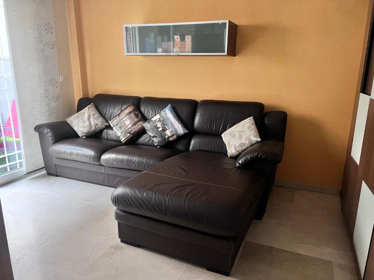 Апартаменти Casa Ideal Familias Y Grupos Con Balcones Exterior Soleada Patios Cerca Alhambra, Sierra Nevada, Rio Genil, Lancha Del Genil, Parque Llano Y Reloj Del Sol Con Barbacoas, Campo De Futbol, Circuito Gimnasia Гранада Екстер'єр фото