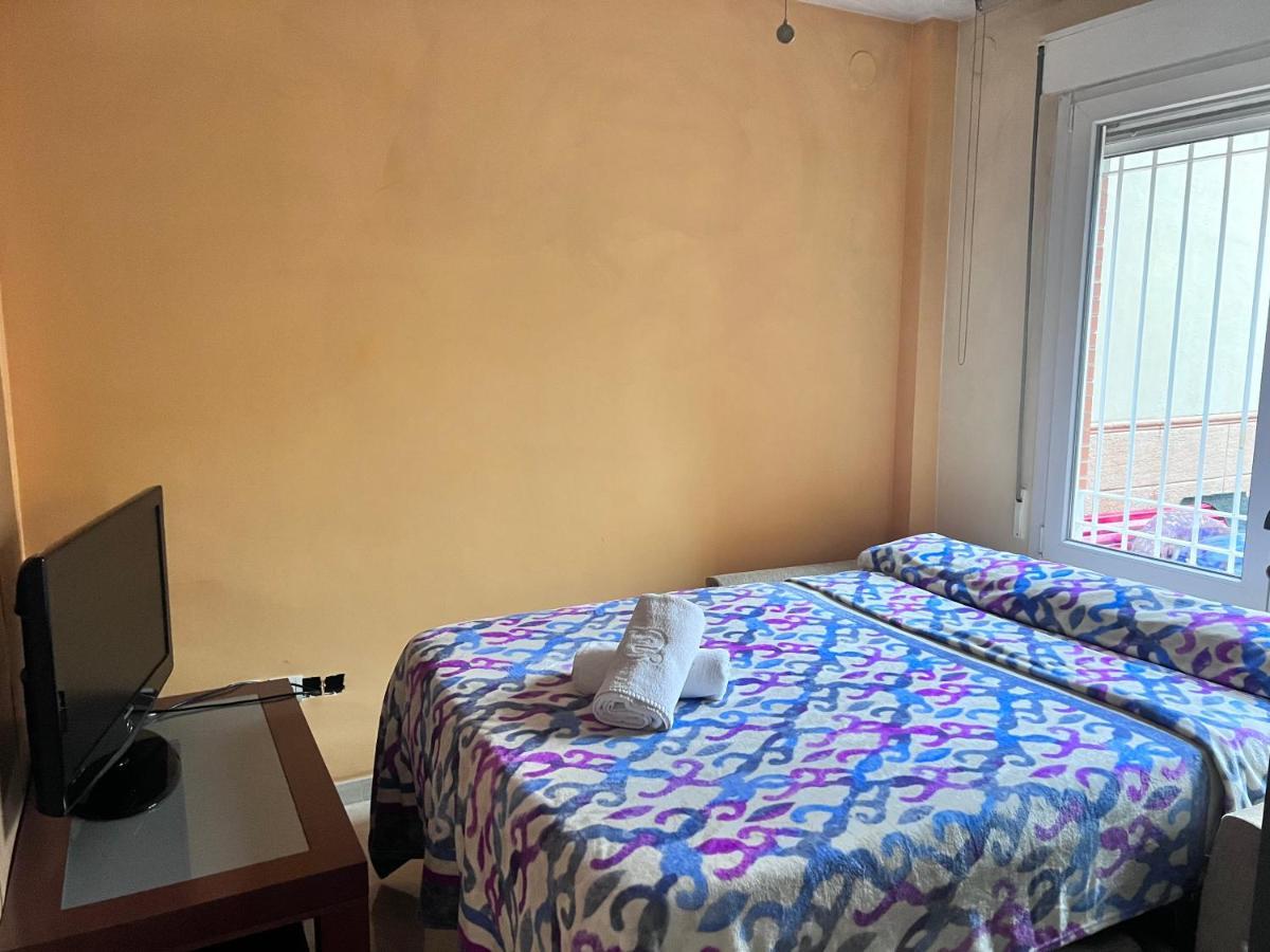 Апартаменти Casa Ideal Familias Y Grupos Con Balcones Exterior Soleada Patios Cerca Alhambra, Sierra Nevada, Rio Genil, Lancha Del Genil, Parque Llano Y Reloj Del Sol Con Barbacoas, Campo De Futbol, Circuito Gimnasia Гранада Екстер'єр фото