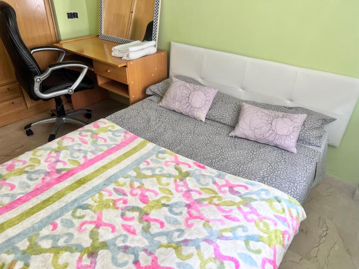 Апартаменти Casa Ideal Familias Y Grupos Con Balcones Exterior Soleada Patios Cerca Alhambra, Sierra Nevada, Rio Genil, Lancha Del Genil, Parque Llano Y Reloj Del Sol Con Barbacoas, Campo De Futbol, Circuito Gimnasia Гранада Екстер'єр фото